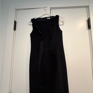 Elegant Black Sleeveless Dress